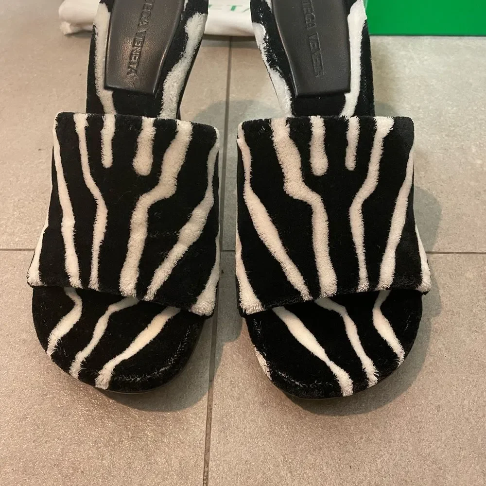 LETS NEGOTIATE Bottega Venetta Heels - Sz 7 - Zebra - Open Toe Stiletto Size 37